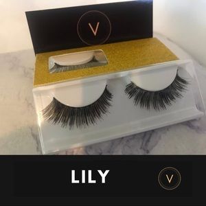 Velvet Lily Eye lash strips